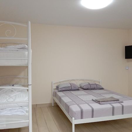 Однокімнатна 105 Apartman Khmelʼnytsʼkyy Kültér fotó