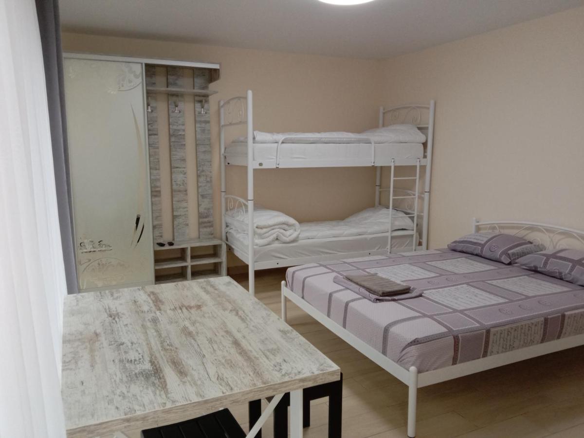 Однокімнатна 105 Apartman Khmelʼnytsʼkyy Kültér fotó