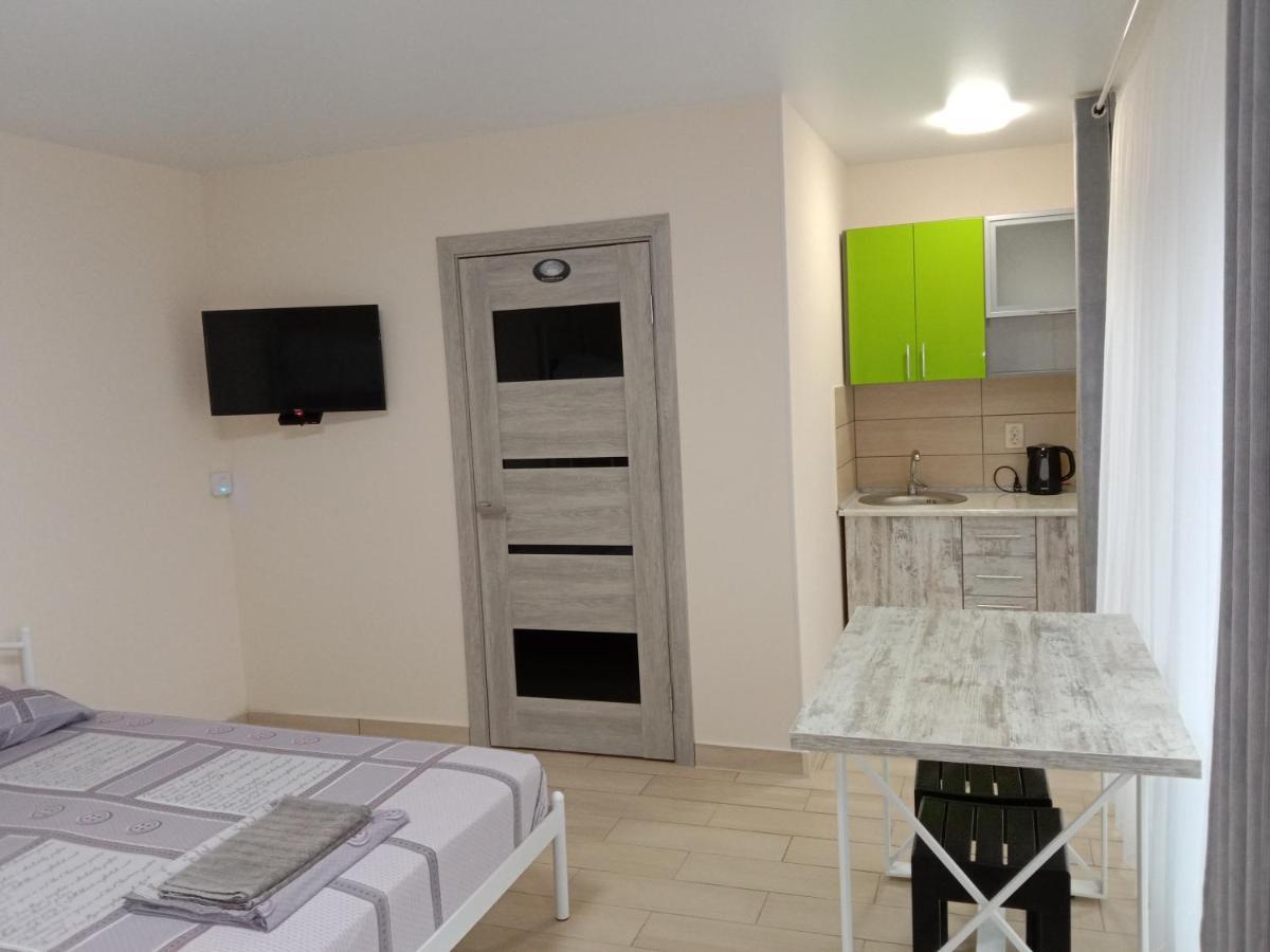 Однокімнатна 105 Apartman Khmelʼnytsʼkyy Kültér fotó